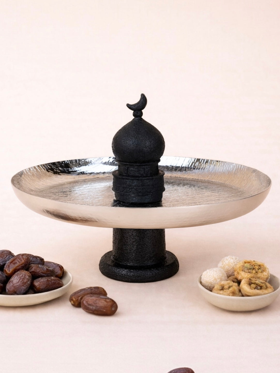 Decorative Crescent Serving Stand – Premium Majlis Display Tray for Dates & Sweets
