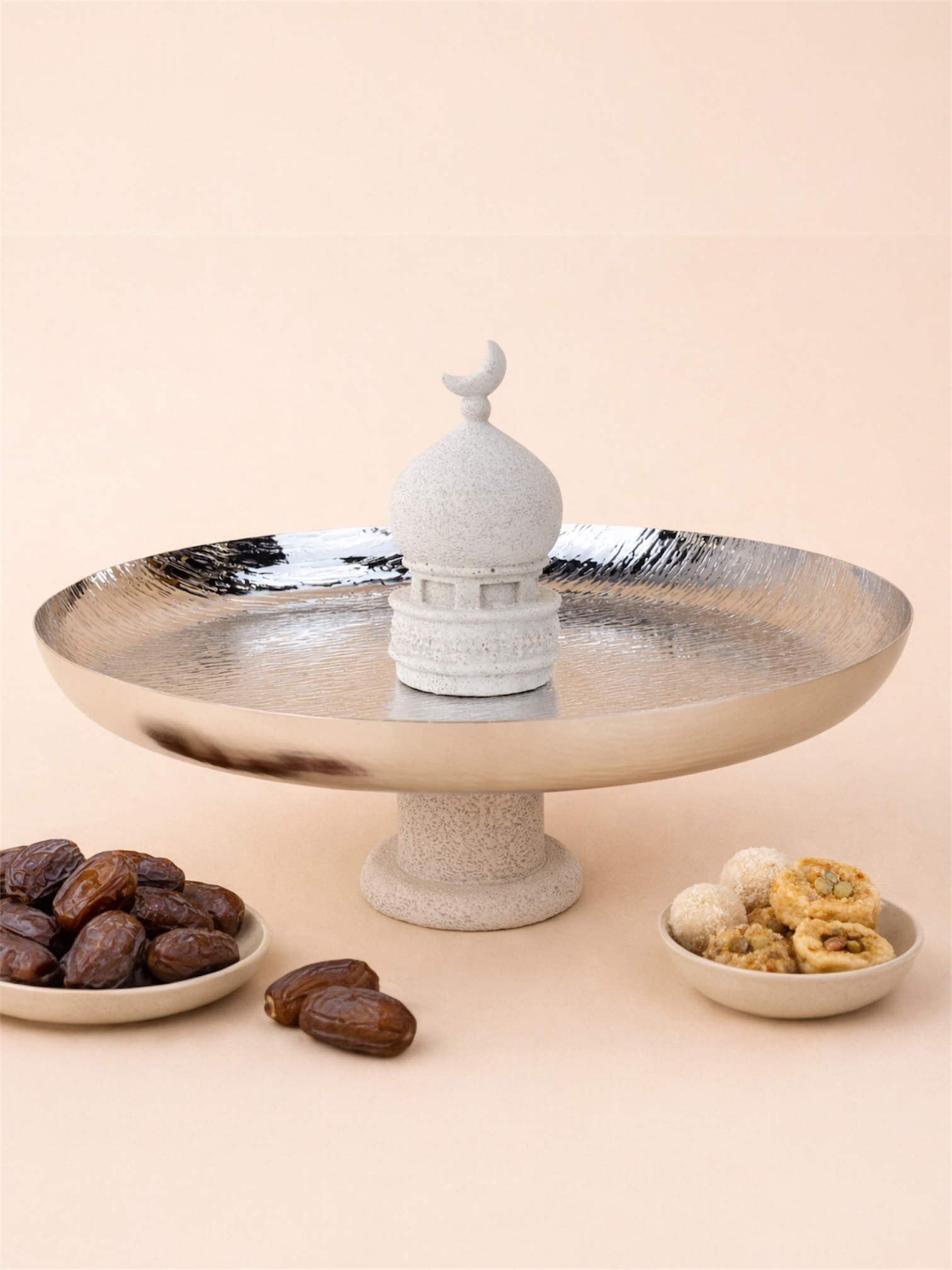 Decorative Crescent Serving Stand – Premium Majlis Display Tray for Dates & Sweets