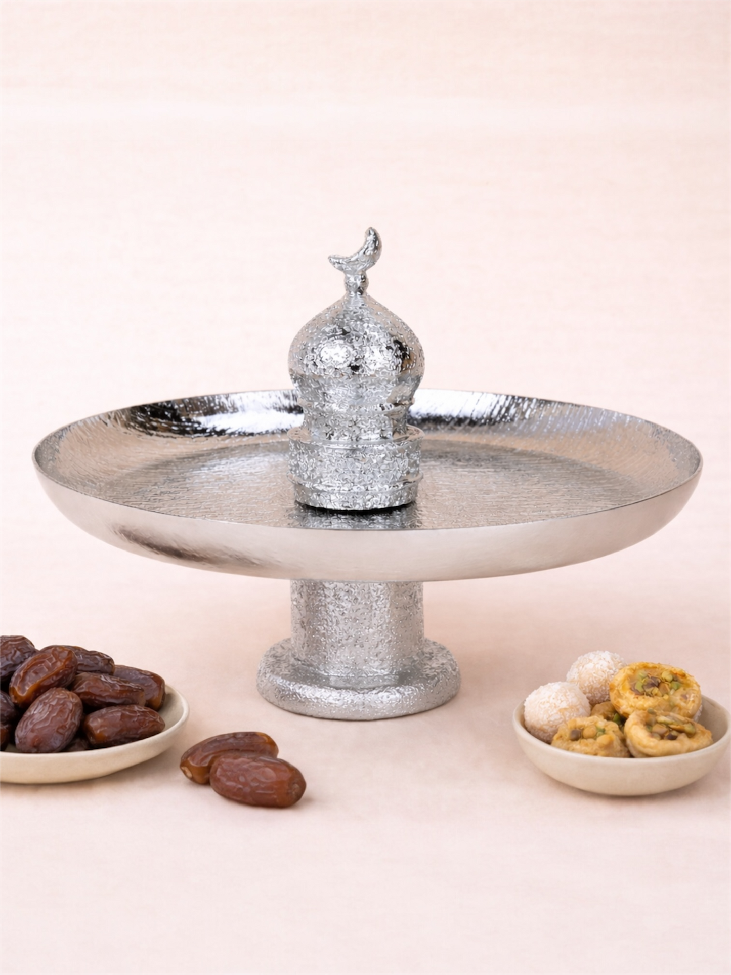 Decorative Crescent Serving Stand – Premium Majlis Display Tray for Dates & Sweets