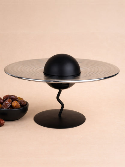 Sculptural Curve Serving Stand – Modern Majlis Display Tray for Dates & Desserts